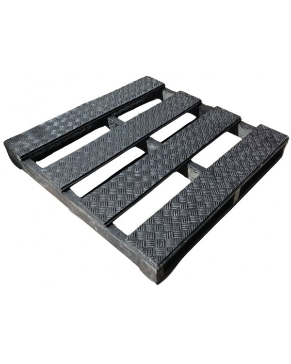 Tarima Plástica Usada en Buen Estado 39" x 39" - SOLTEC